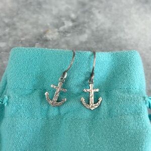 Me & Ro paisley anchor earring